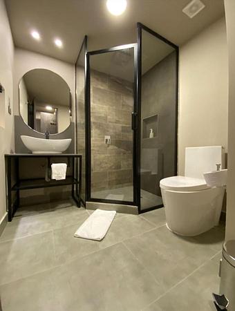 Giluxe Hotel